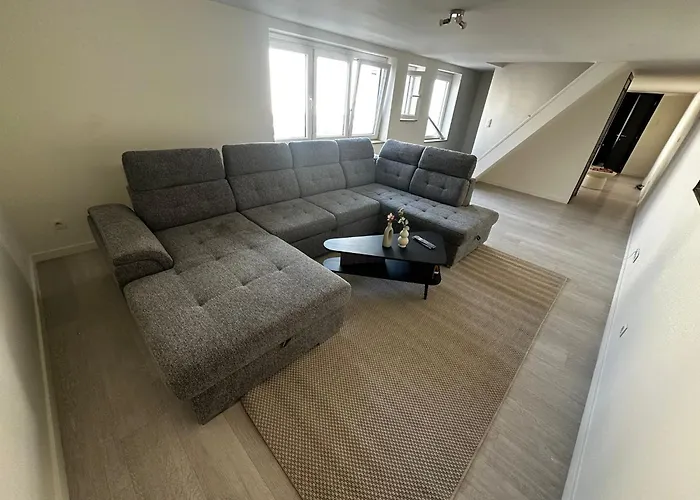 Appartement Spacious 5br & 1lr Retreat For Families & Groups For 18p With Tv & Wifi Gent