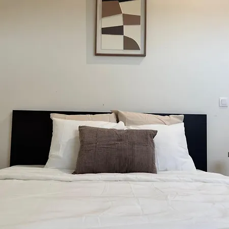 Spacious 5br Retreat For Families & Groups For 16p With Wifi Gent