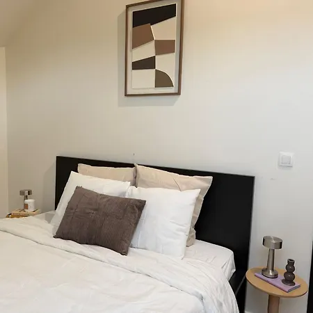 Spacious 5br Retreat For Families & Groups For 16p With Wifi Lägenhet
