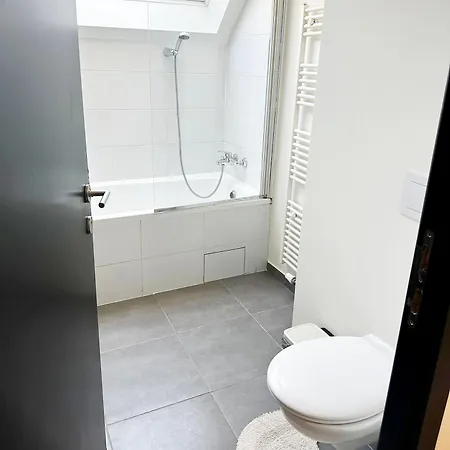 Spacious 5br Retreat For Families & Groups For 16p With Wifi