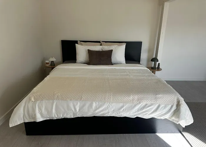 公寓 Spacious 5br & 1lr Retreat For Families & Groups For 18p With Tv & Wifi *