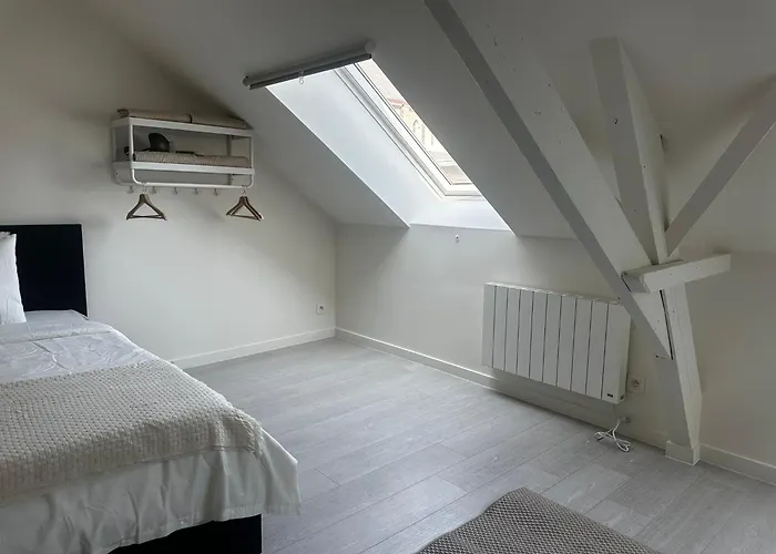 Spacious 5br & 1lr Retreat For Families & Groups For 18p With Tv & Wifi Apartamento *