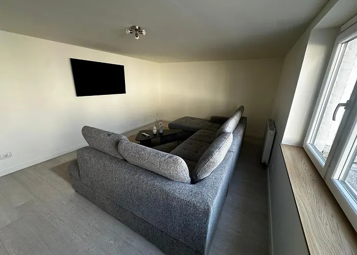 Spacious 5br & 1lr Retreat For Families & Groups For 18p With Tv & Wifi *