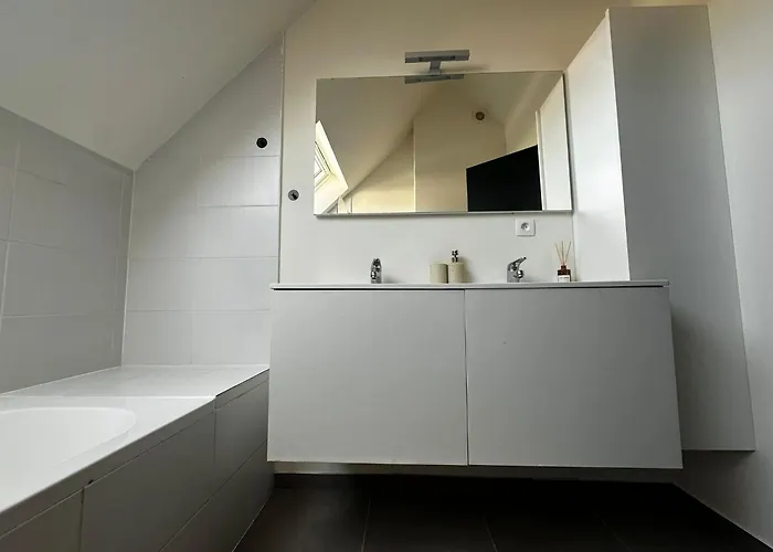 Spacious 5br & 1lr Retreat For Families & Groups For 18p With Tv & Wifi *