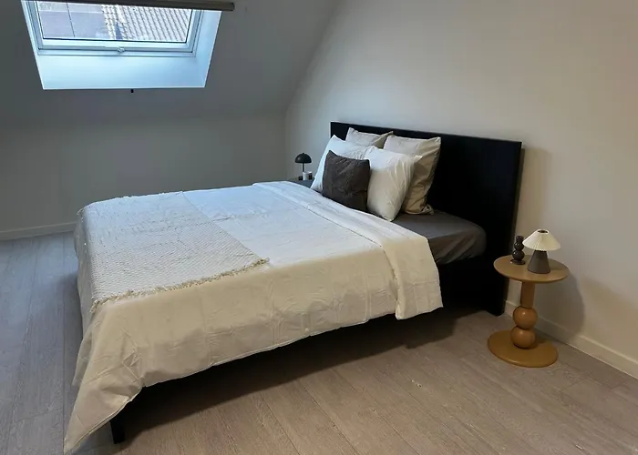 公寓 Spacious 5br & 1lr Retreat For Families & Groups For 18p With Tv & Wifi *